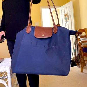 Navy longchamp tote
